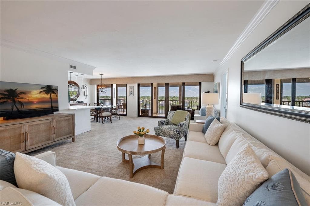 2400 Gulf Shore Blvd N 604, Naples, FL 34103-25