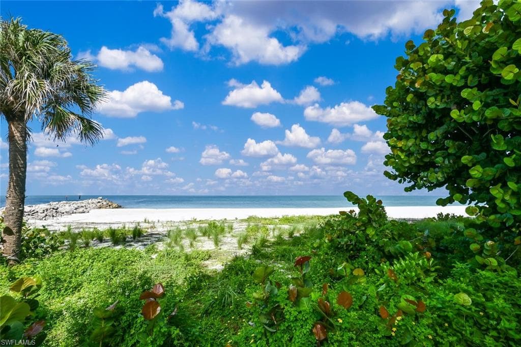 2400 Gulf Shore Blvd N 604, Naples, FL 34103-7