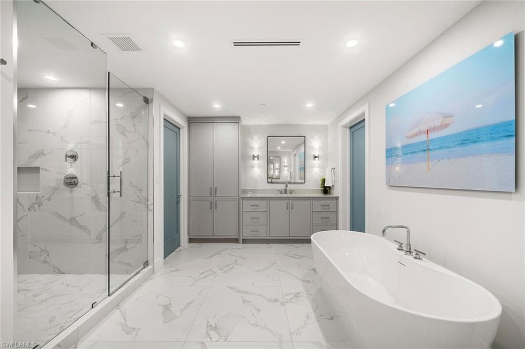 13935 Old Coast Rd 305, Naples, FL 34110-20