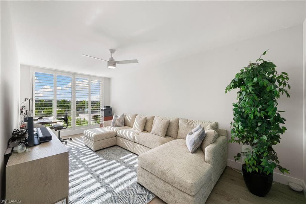 13935 Old Coast Rd 305, Naples, FL 34110-28