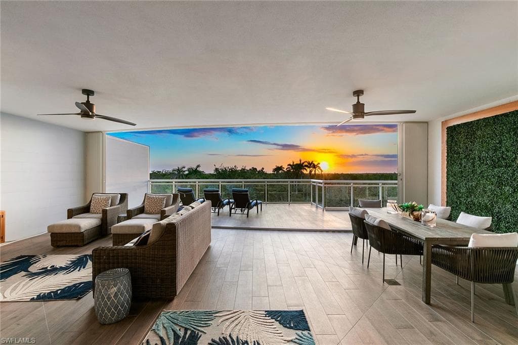 13935 Old Coast Rd 305, Naples, FL 34110-2