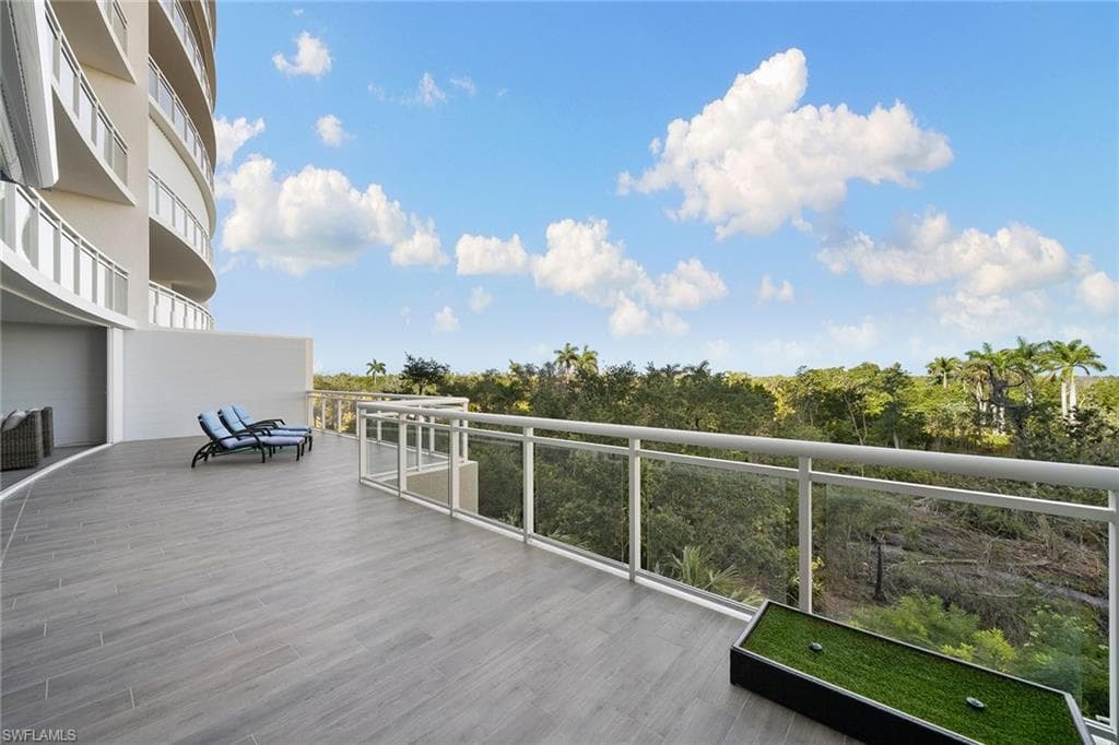 13935 Old Coast Rd 305, Naples, FL 34110-32