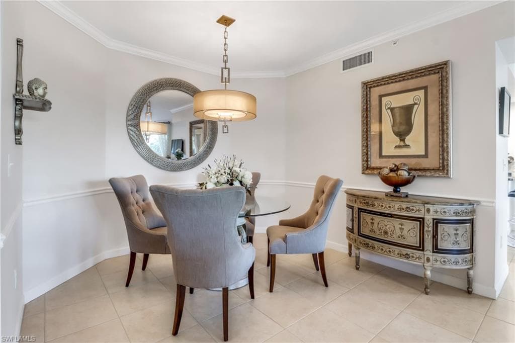 325 Dunes Blvd Terrace 2, Naples, FL 34110-9