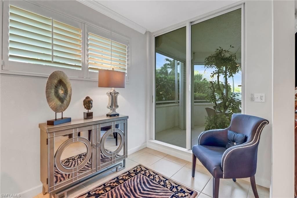 325 Dunes Blvd Terrace 2, Naples, FL 34110-12