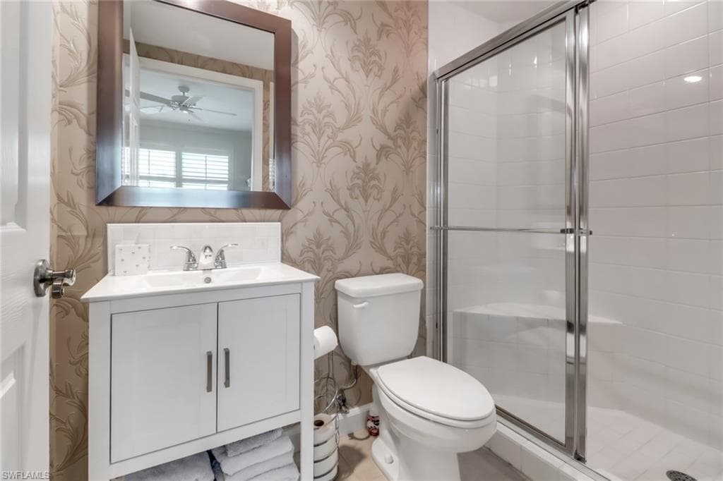 325 Dunes Blvd Terrace 2, Naples, FL 34110-17