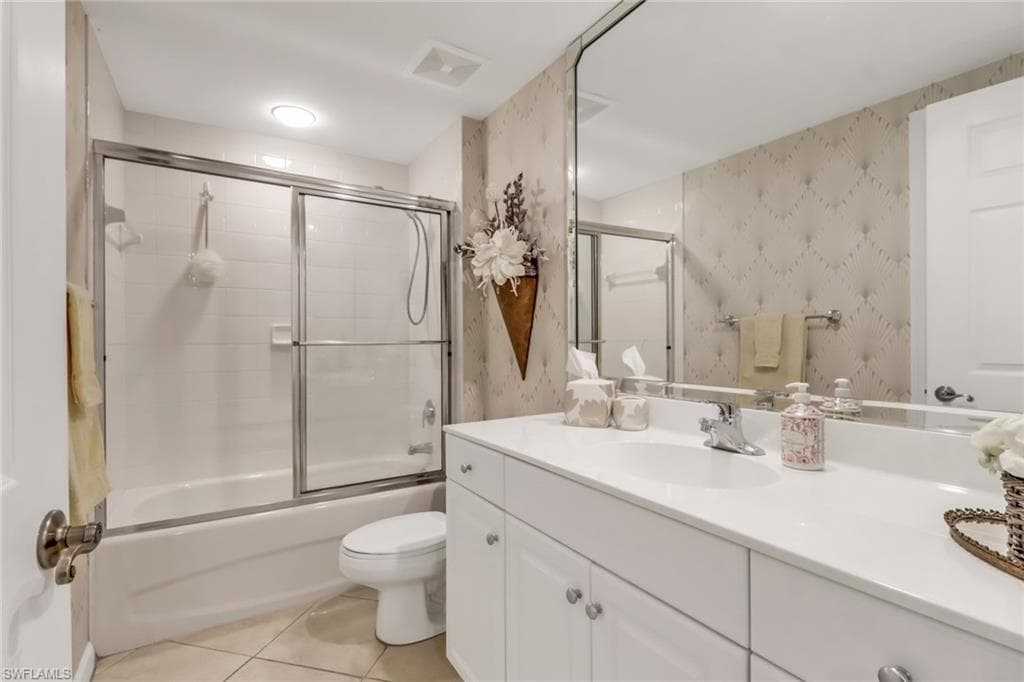 325 Dunes Blvd Terrace 2, Naples, FL 34110-19