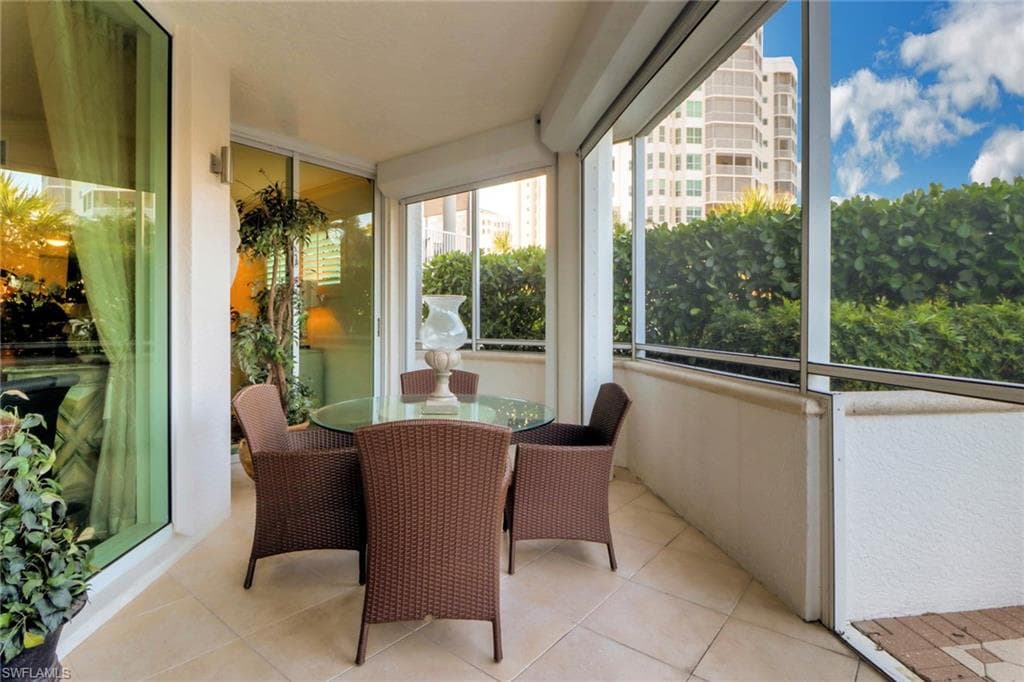 325 Dunes Blvd Terrace 2, Naples, FL 34110-26