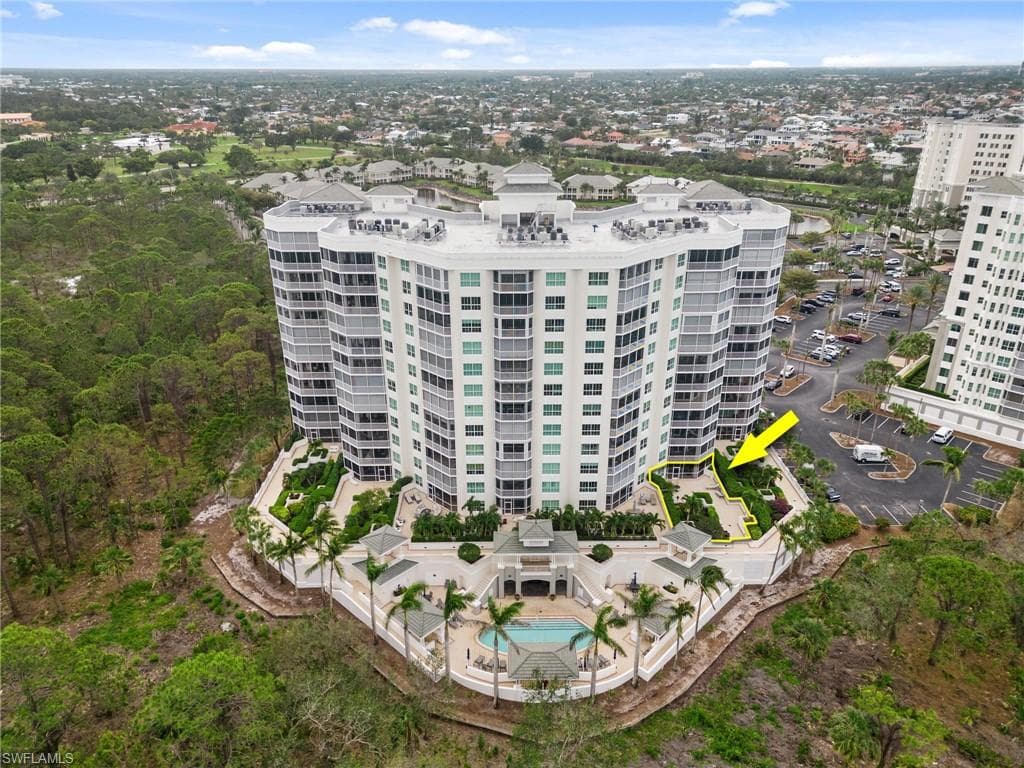 325 Dunes Blvd Terrace 2, Naples, FL 34110-3