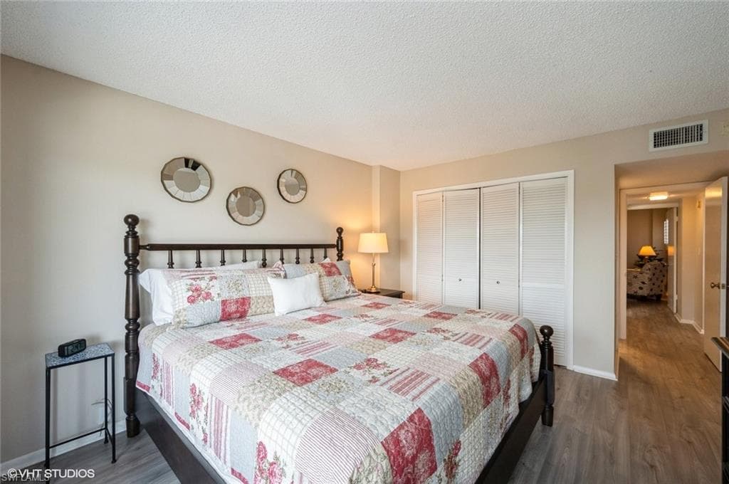 1300 Gulf Shore Blvd N 505, Naples, FL 34102-21