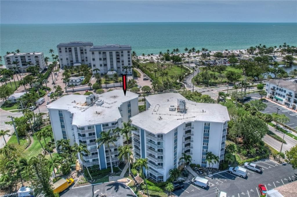 1300 Gulf Shore Blvd N 505, Naples, FL 34102-37