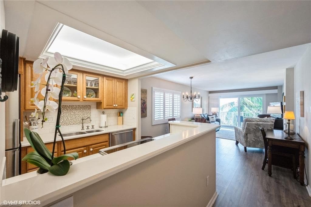 1300 Gulf Shore Blvd N 505, Naples, FL 34102-5