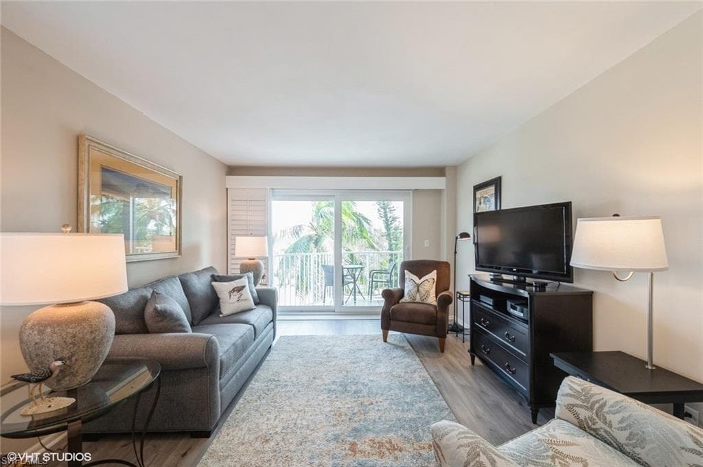 1300 Gulf Shore Blvd N 505, Naples, FL 34102-6