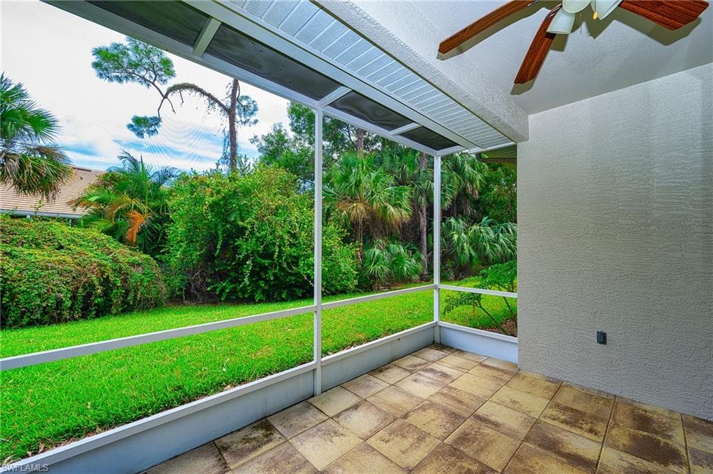 7670 Meadow Lakes Dr 1501, Naples, FL 34104-17