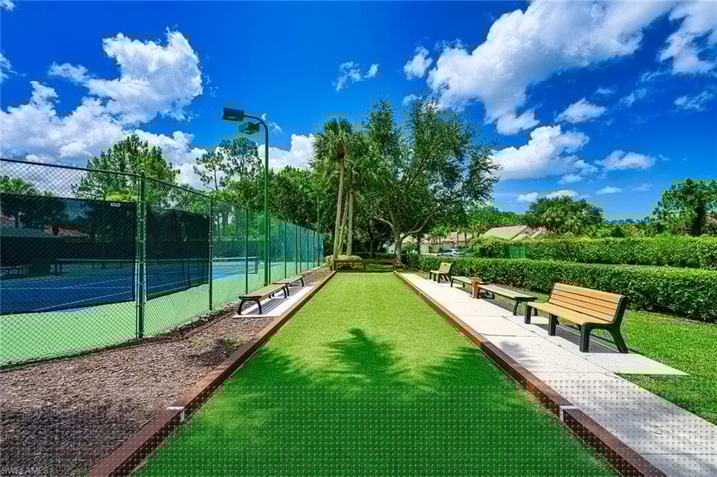 7670 Meadow Lakes Dr 1501, Naples, FL 34104-21