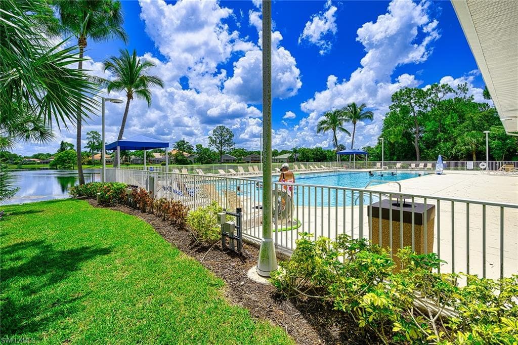 7670 Meadow Lakes Dr 1501, Naples, FL 34104-22