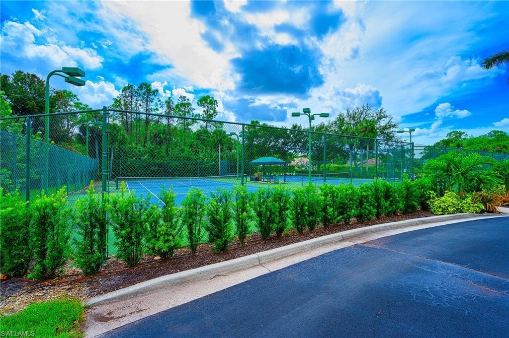 7670 Meadow Lakes Dr 1501, Naples, FL 34104-24