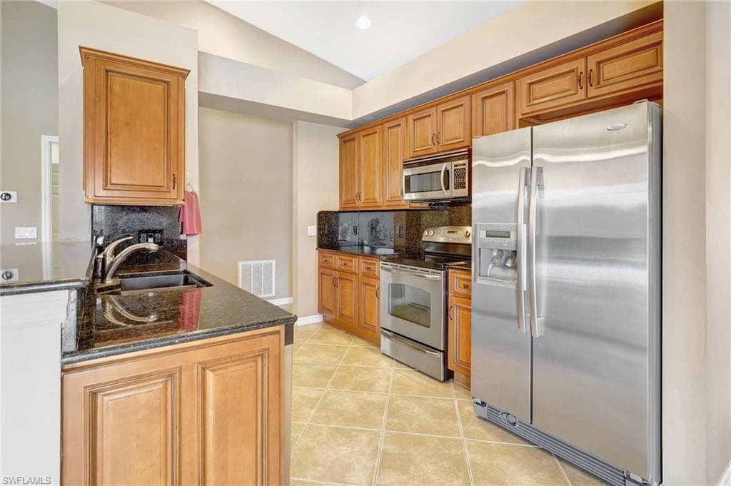 1330 11th St SW, Naples, FL 34117-14