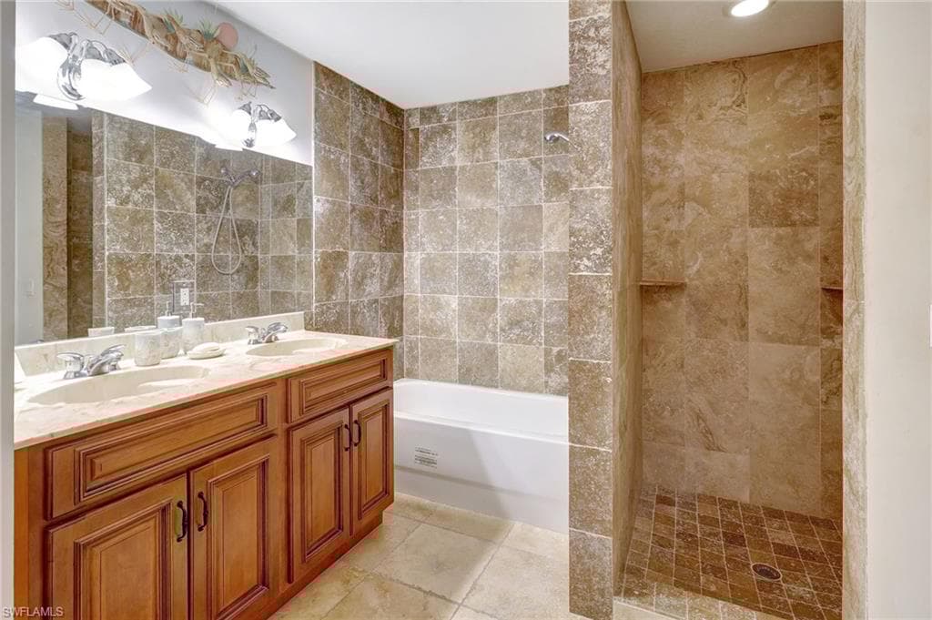 1330 11th St SW, Naples, FL 34117-20