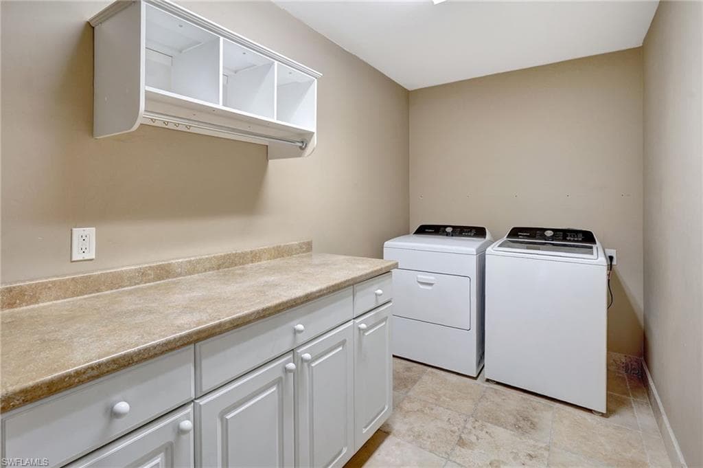 1330 11th St SW, Naples, FL 34117-22