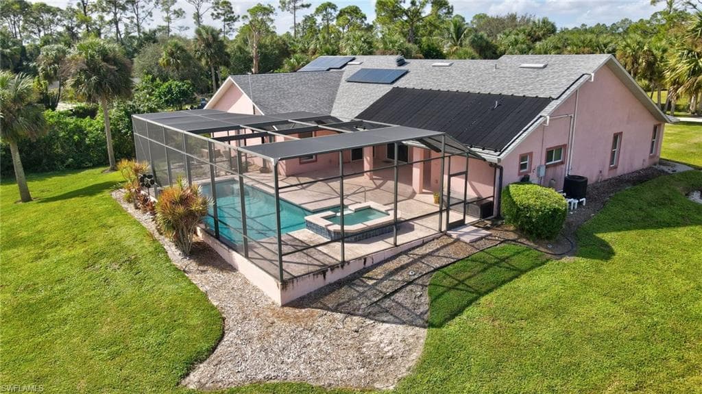 1330 11th St SW, Naples, FL 34117-37