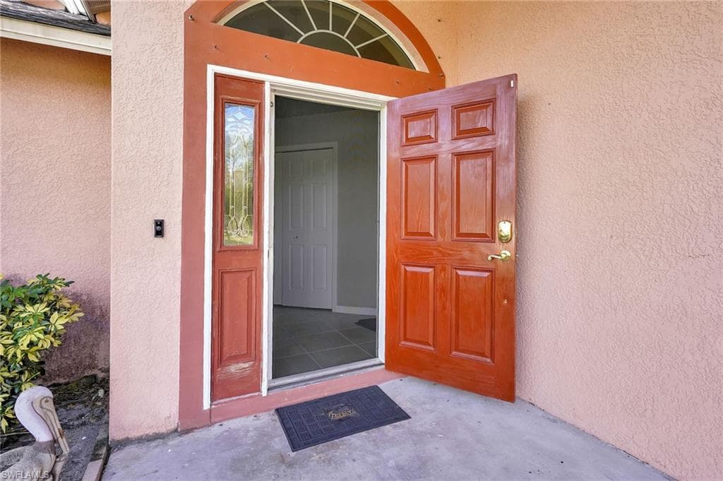 1330 11th St SW, Naples, FL 34117-3