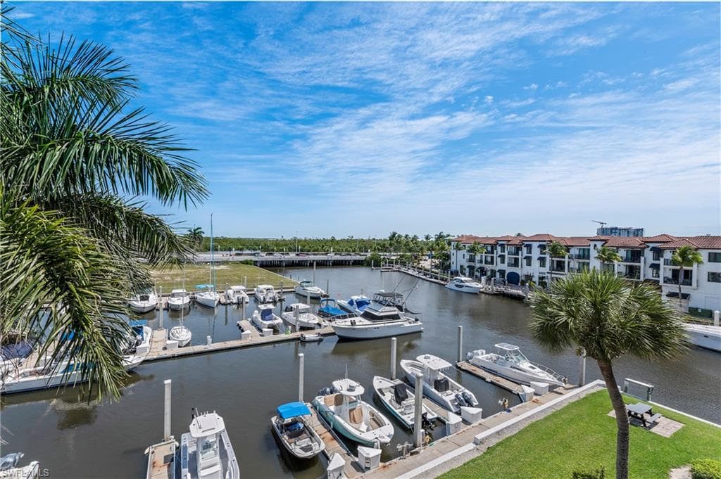 803 River Point Dr 306b, Naples, FL 34102-22