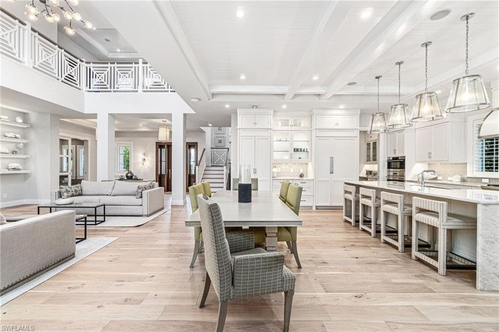 730 9th Ave S, Naples, FL 34102-11