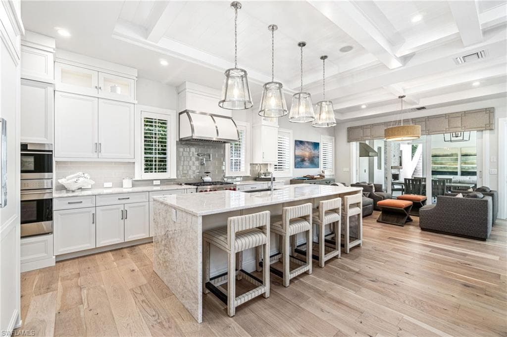 730 9th Ave S, Naples, FL 34102-14