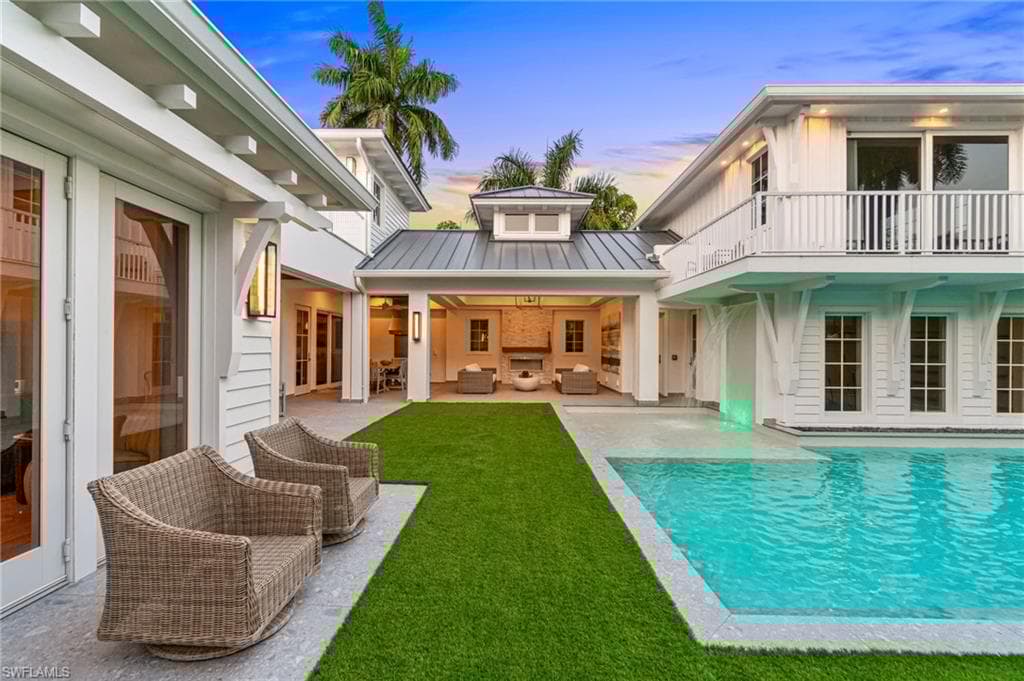 730 9th Ave S, Naples, FL 34102-39