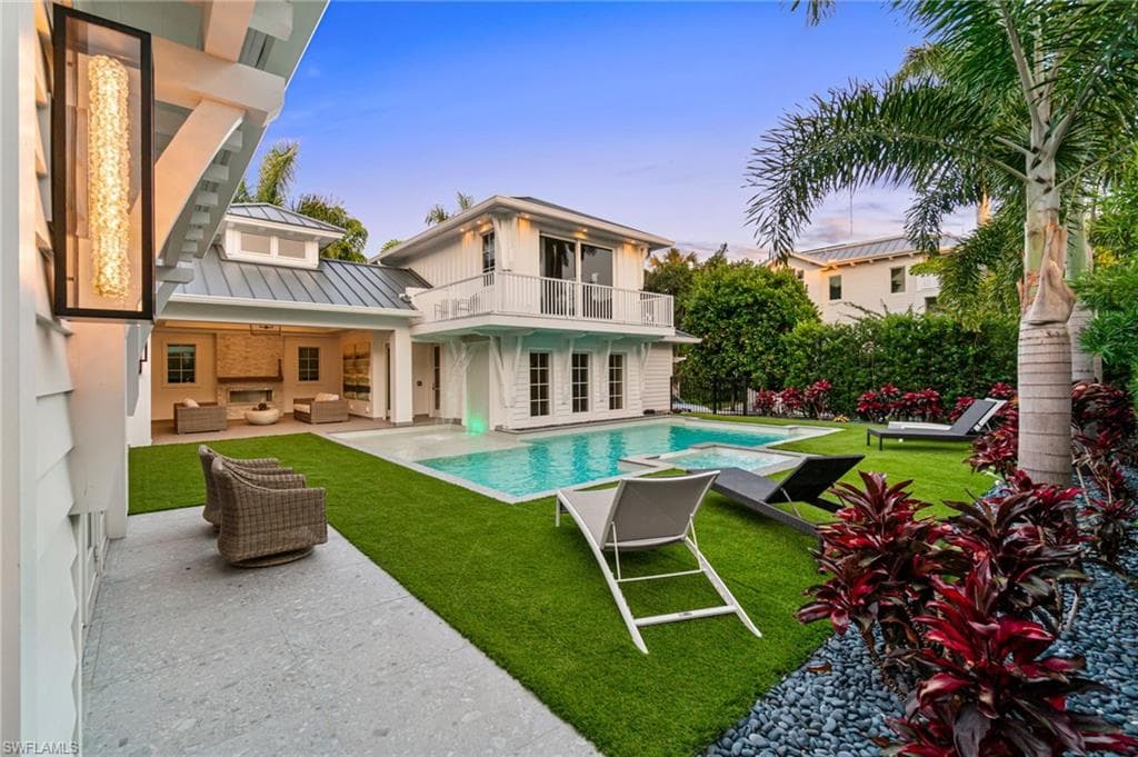 730 9th Ave S, Naples, FL 34102-41