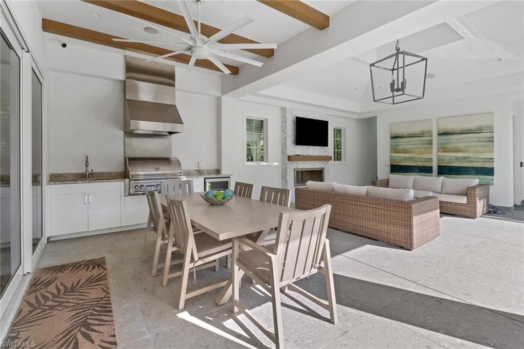 730 9th Ave S, Naples, FL 34102-44