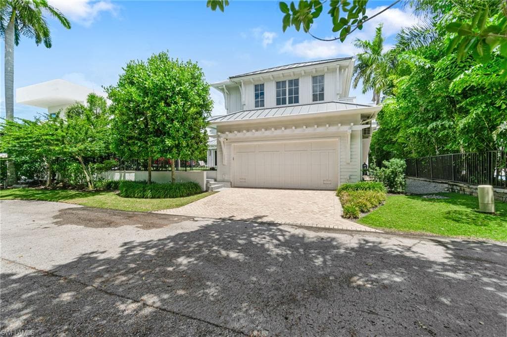 730 9th Ave S, Naples, FL 34102-51