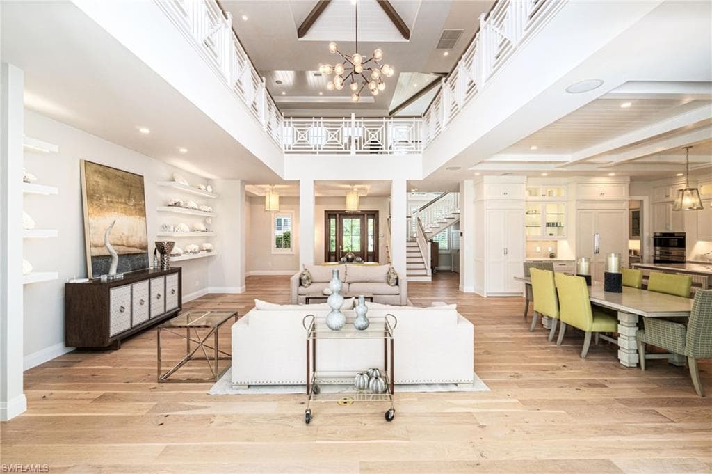 730 9th Ave S, Naples, FL 34102-7
