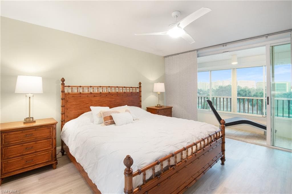 21 Bluebill Ave B-303, Naples, FL 34108-18