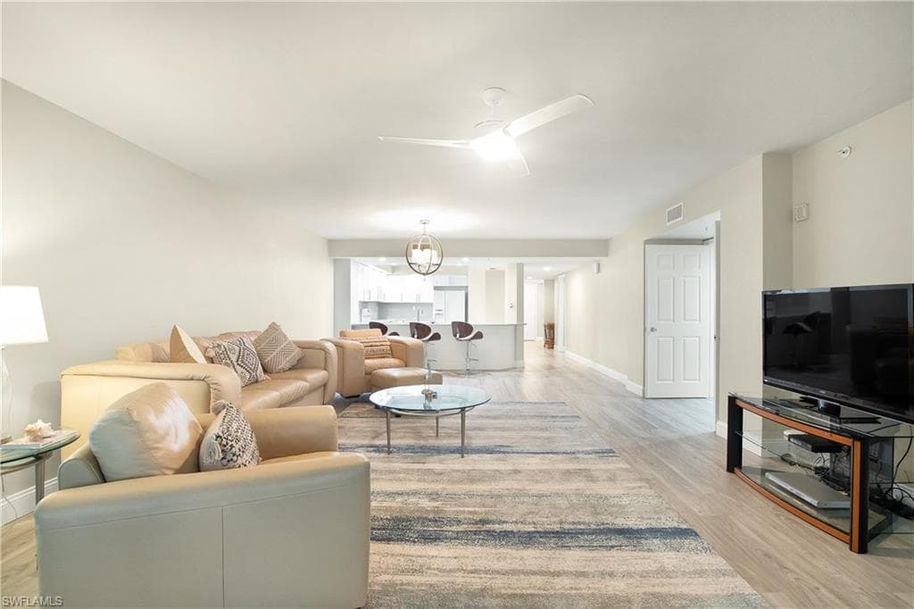 21 Bluebill Ave B-303, Naples, FL 34108-3