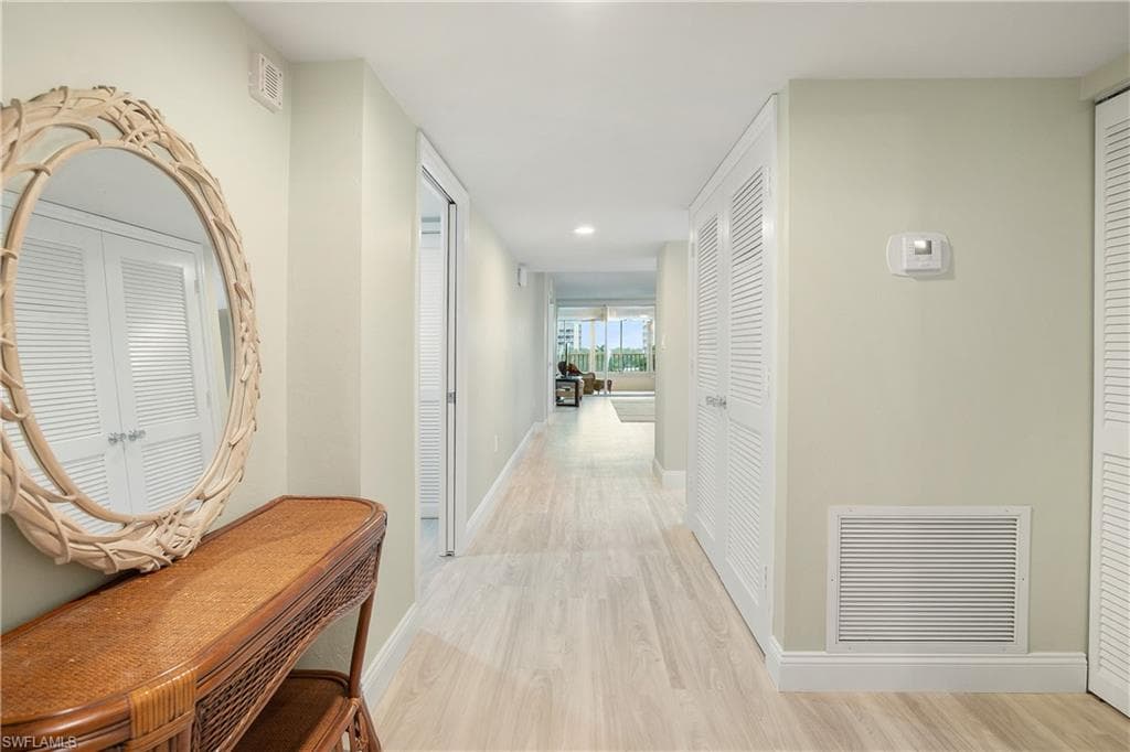 21 Bluebill Ave B-303, Naples, FL 34108-39