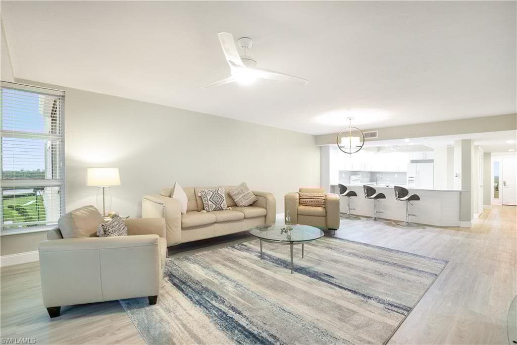 21 Bluebill Ave B-303, Naples, FL 34108-4