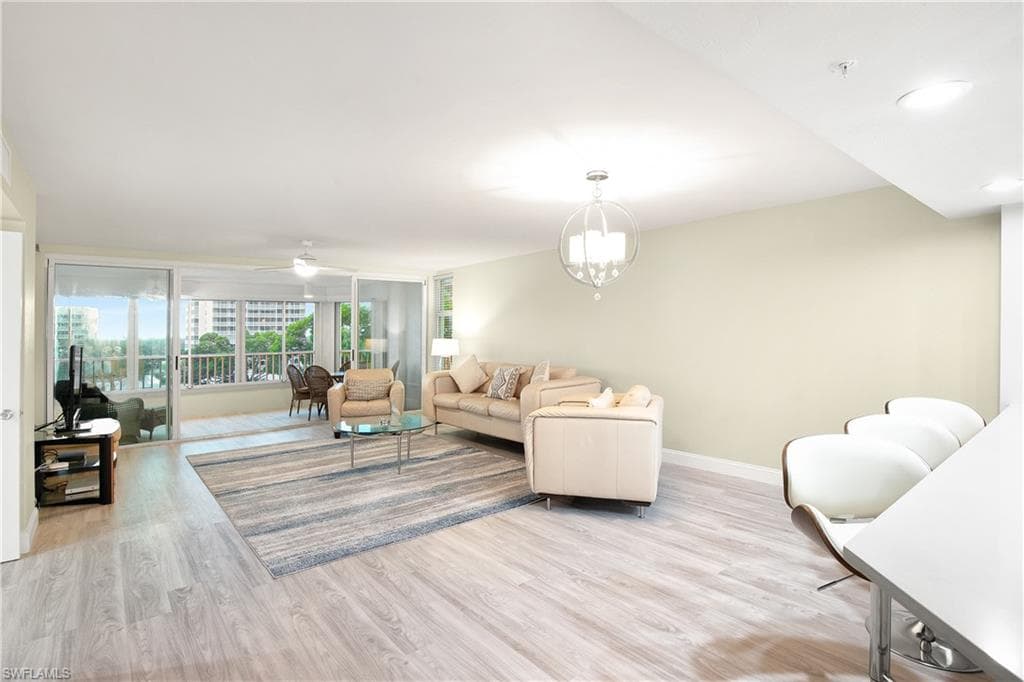 21 Bluebill Ave B-303, Naples, FL 34108-6