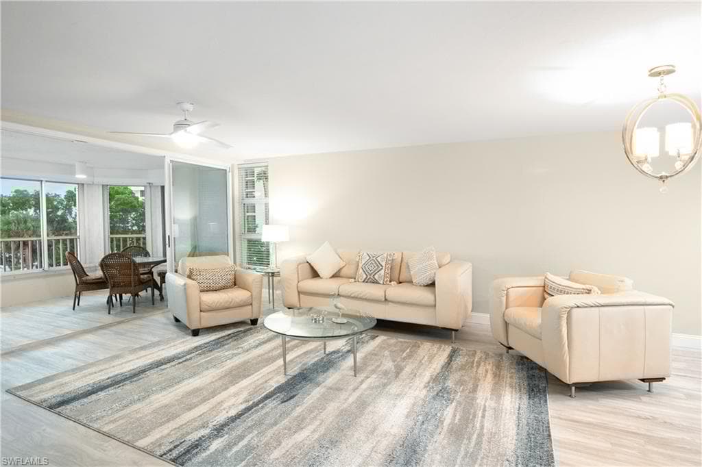 21 Bluebill Ave B-303, Naples, FL 34108-7