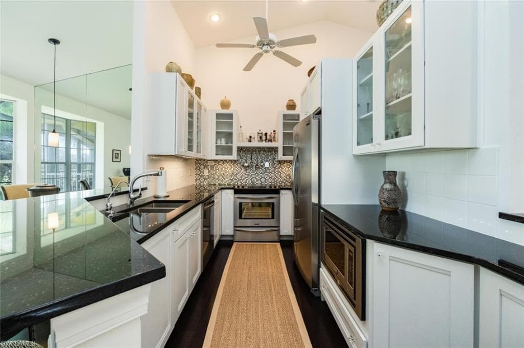 85 Silver Oaks Cir 6203, Naples, FL 34119-11