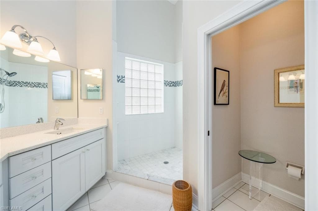 85 Silver Oaks Cir 6203, Naples, FL 34119-18