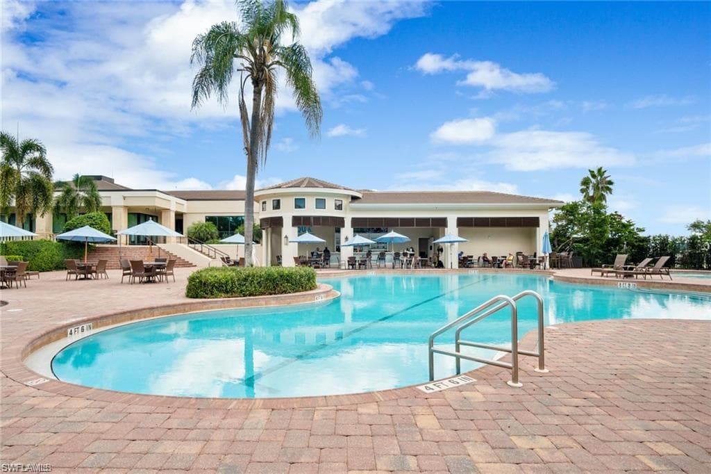 85 Silver Oaks Cir 6203, Naples, FL 34119-34