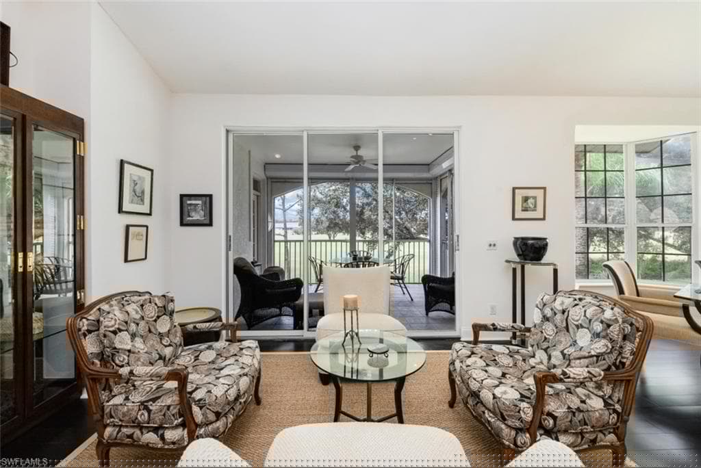 85 Silver Oaks Cir 6203, Naples, FL 34119-8