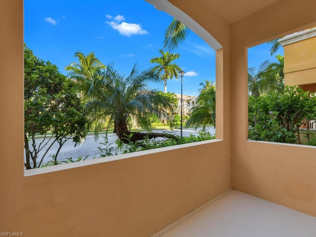 8130 Chianti Ln, Naples, FL 34114-37