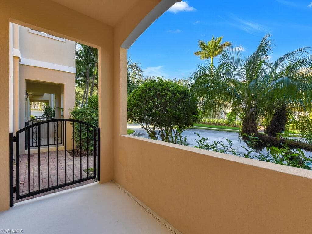 8130 Chianti Ln, Naples, FL 34114-3