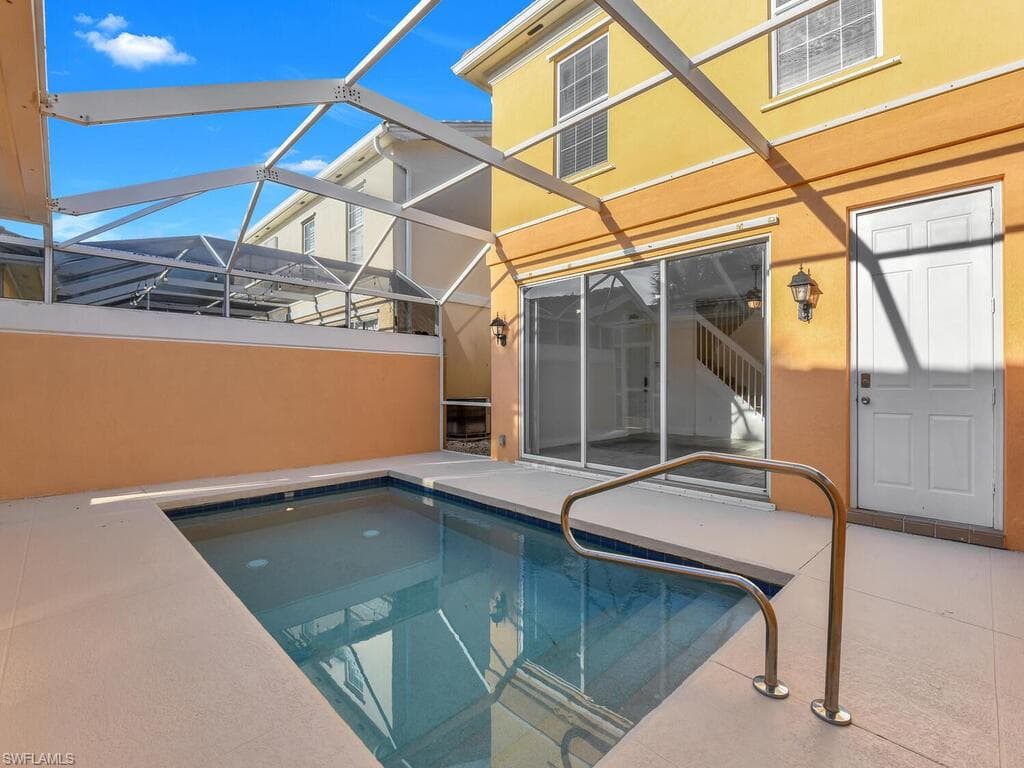 8130 Chianti Ln, Naples, FL 34114-7