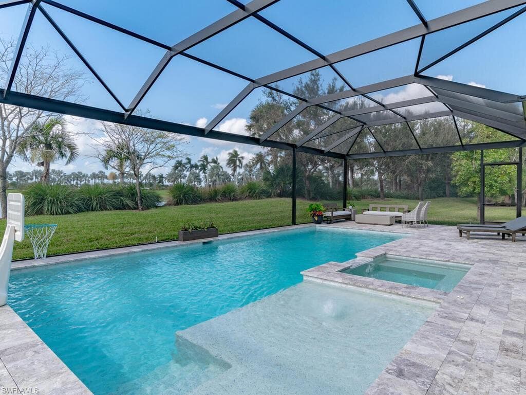 14785 Leeward Dr, Naples, FL 34114-26