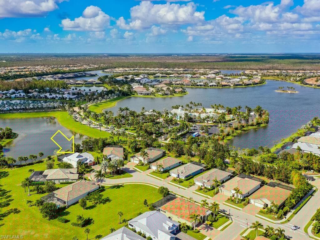 14785 Leeward Dr, Naples, FL 34114-33