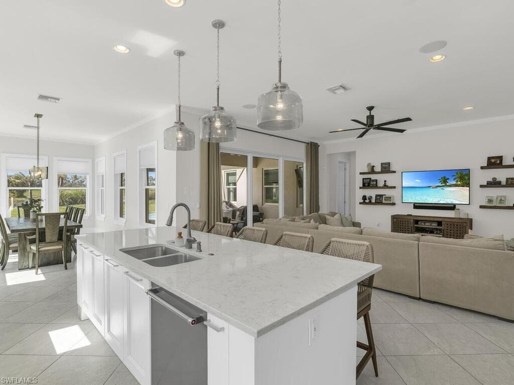 14785 Leeward Dr, Naples, FL 34114-7