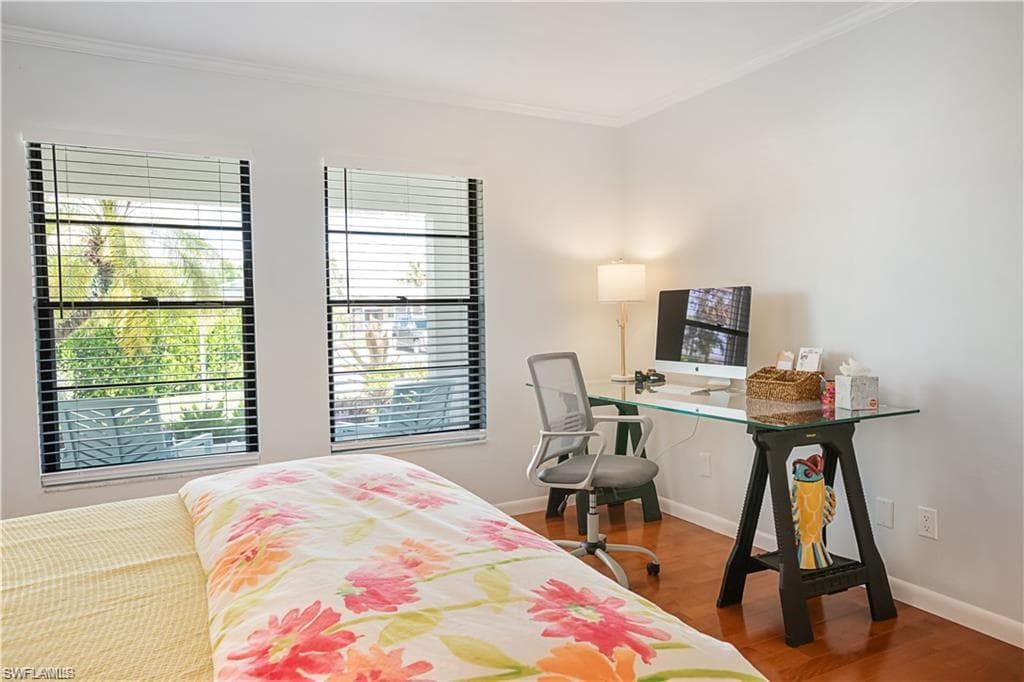 682 95th Ave N, Naples, FL 34108-20